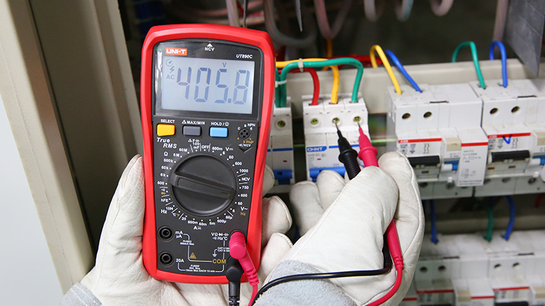 Voltage measurement