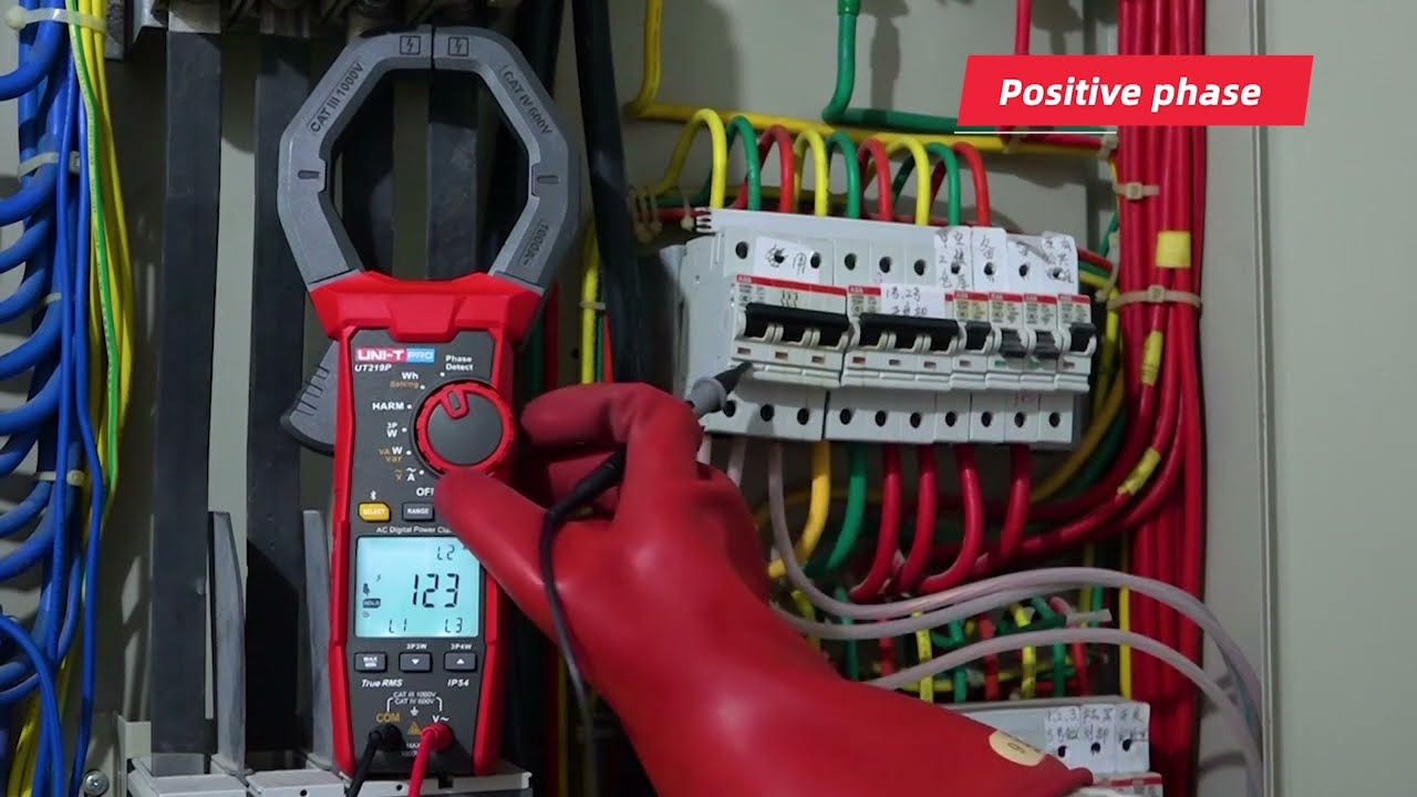 UT219P AC Digital Power Clamp Meter